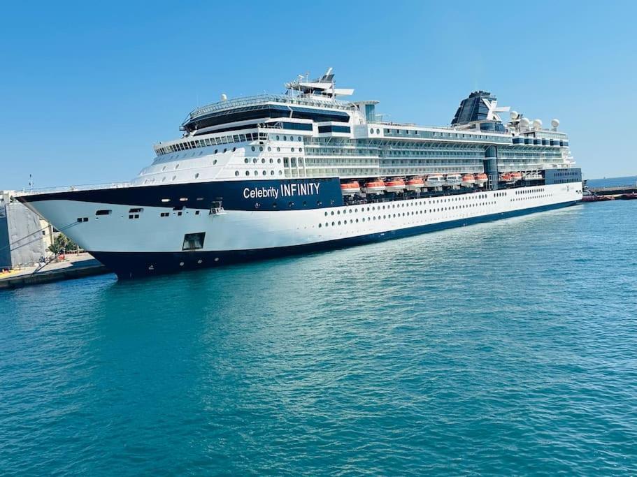 Blue Suite At Piraeus Port المظهر الخارجي الصورة